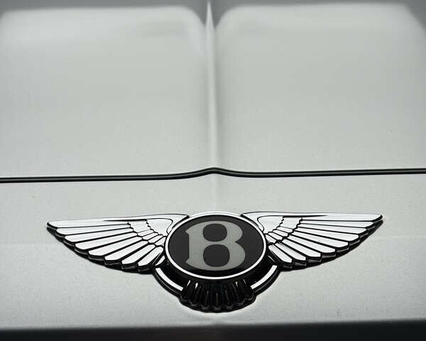 Синий Бентли Бентайга, объемом двигателя 3.96 л и пробегом 110 тыс. км за 140000 $, фото 20 на Automoto.ua