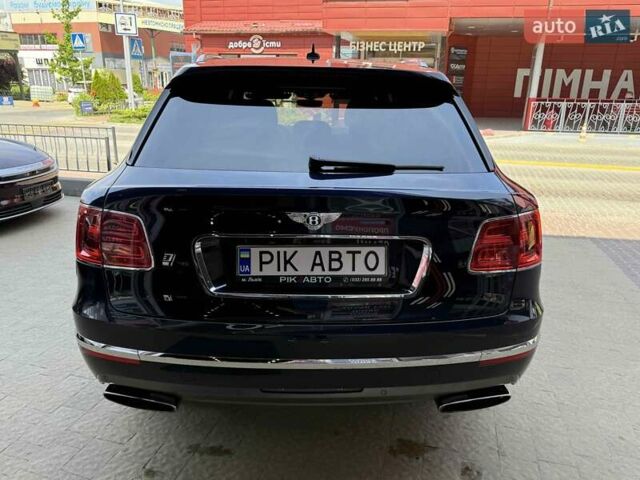 Синий Бентли Бентайга, объемом двигателя 6 л и пробегом 66 тыс. км за 129900 $, фото 8 на Automoto.ua