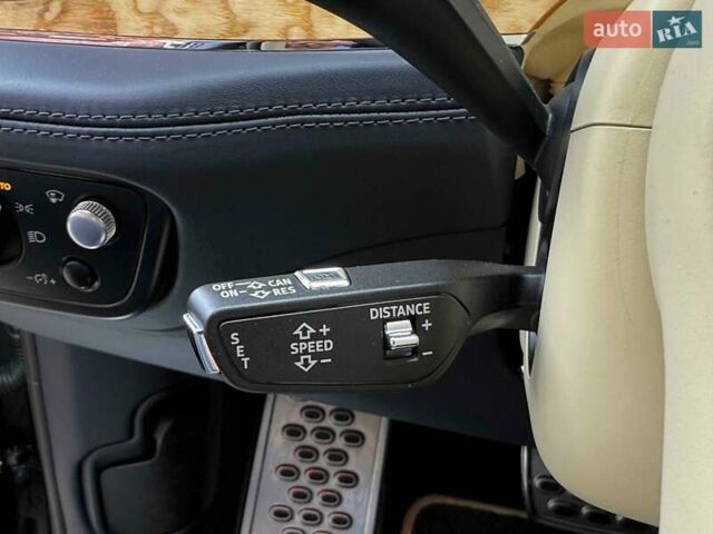 Синий Бентли Бентайга, объемом двигателя 6 л и пробегом 66 тыс. км за 129900 $, фото 26 на Automoto.ua