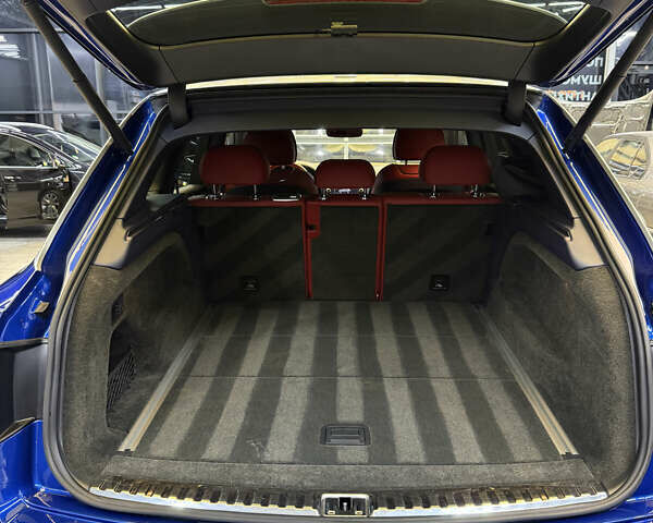 Синий Бентли Бентайга, объемом двигателя 3.96 л и пробегом 110 тыс. км за 140000 $, фото 12 на Automoto.ua