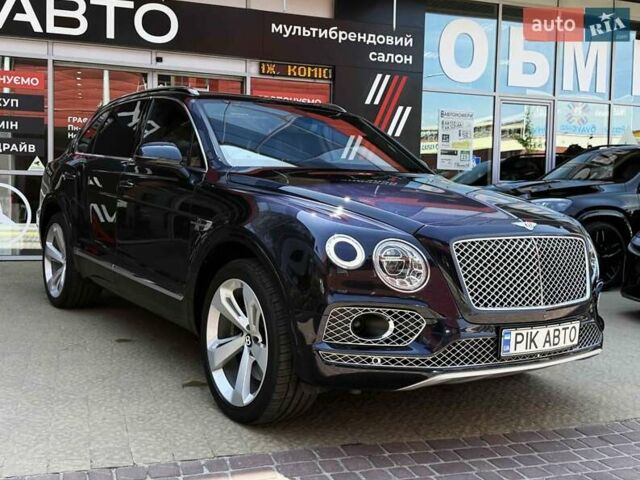 Синий Бентли Бентайга, объемом двигателя 6 л и пробегом 66 тыс. км за 129900 $, фото 3 на Automoto.ua