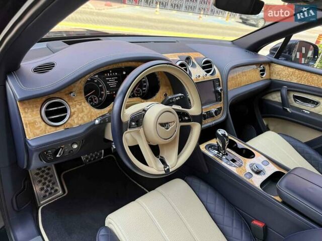 Синий Бентли Бентайга, объемом двигателя 6 л и пробегом 66 тыс. км за 129900 $, фото 20 на Automoto.ua