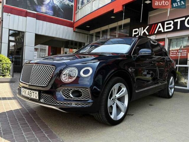 Синий Бентли Бентайга, объемом двигателя 6 л и пробегом 66 тыс. км за 129900 $, фото 1 на Automoto.ua