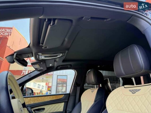 Синий Бентли Бентайга, объемом двигателя 6 л и пробегом 66 тыс. км за 129900 $, фото 36 на Automoto.ua