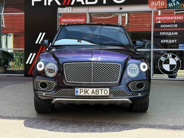 Синий Бентли Бентайга, объемом двигателя 6 л и пробегом 66 тыс. км за 129900 $, фото 2 на Automoto.ua
