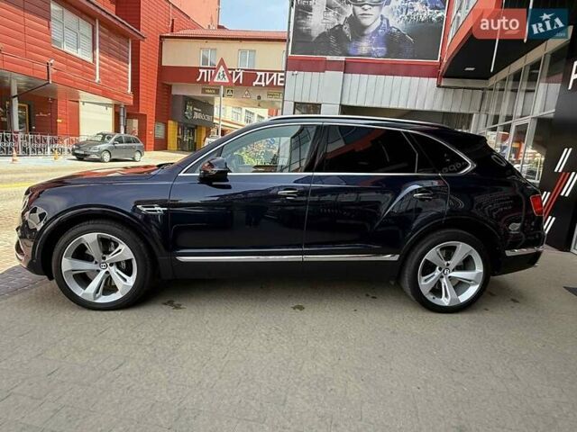 Синий Бентли Бентайга, объемом двигателя 6 л и пробегом 66 тыс. км за 129900 $, фото 10 на Automoto.ua