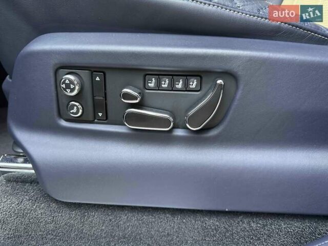 Синий Бентли Бентайга, объемом двигателя 6 л и пробегом 66 тыс. км за 129900 $, фото 16 на Automoto.ua