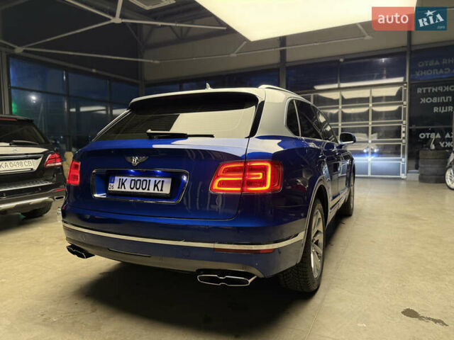 Синий Бентли Бентайга, объемом двигателя 3.96 л и пробегом 110 тыс. км за 140000 $, фото 21 на Automoto.ua