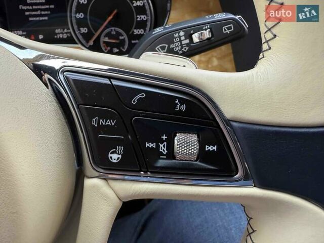 Синий Бентли Бентайга, объемом двигателя 6 л и пробегом 66 тыс. км за 129900 $, фото 24 на Automoto.ua
