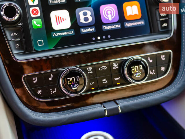 Синій Бентлі Бентайга, об'ємом двигуна 4 л та пробігом 62 тис. км за 87700 $, фото 28 на Automoto.ua