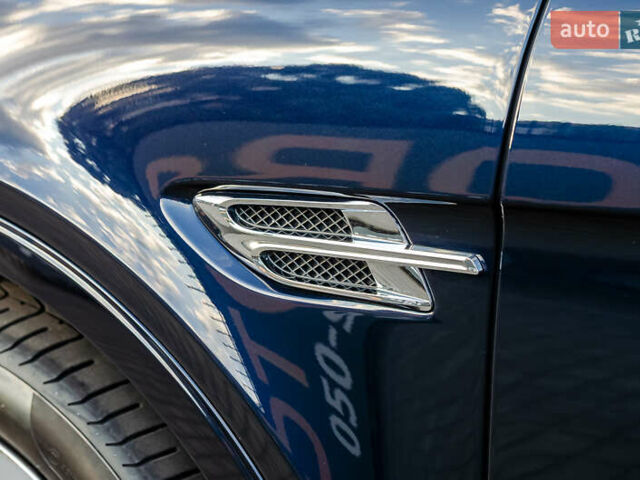 Синій Бентлі Бентайга, об'ємом двигуна 4 л та пробігом 62 тис. км за 87700 $, фото 18 на Automoto.ua