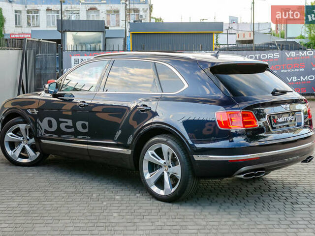 Синій Бентлі Бентайга, об'ємом двигуна 4 л та пробігом 62 тис. км за 87700 $, фото 6 на Automoto.ua