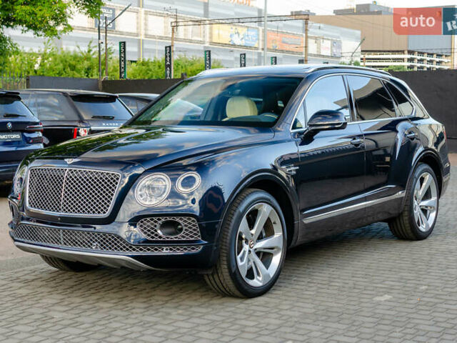 Синій Бентлі Бентайга, об'ємом двигуна 4 л та пробігом 62 тис. км за 87700 $, фото 3 на Automoto.ua