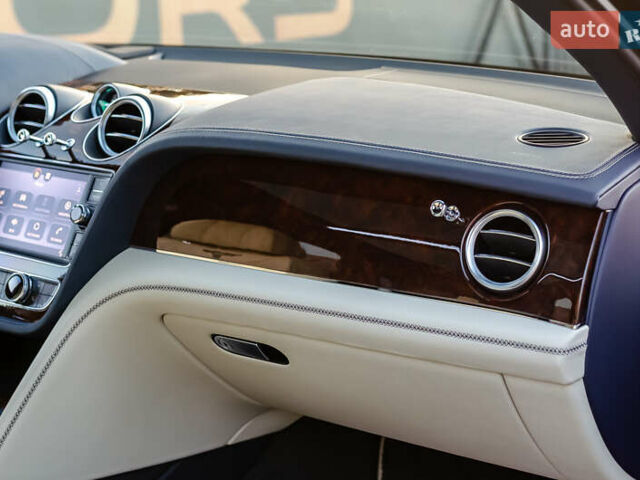 Синій Бентлі Бентайга, об'ємом двигуна 4 л та пробігом 62 тис. км за 87700 $, фото 30 на Automoto.ua