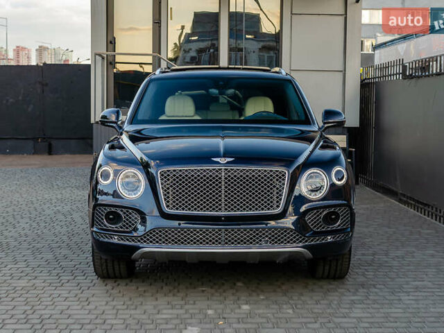 Синій Бентлі Бентайга, об'ємом двигуна 4 л та пробігом 62 тис. км за 87700 $, фото 4 на Automoto.ua