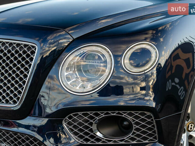 Синій Бентлі Бентайга, об'ємом двигуна 4 л та пробігом 62 тис. км за 87700 $, фото 12 на Automoto.ua