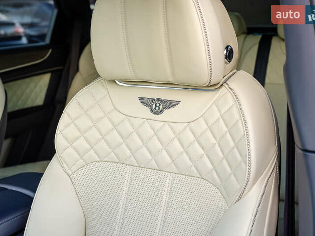 Синій Бентлі Бентайга, об'ємом двигуна 4 л та пробігом 62 тис. км за 87700 $, фото 32 на Automoto.ua