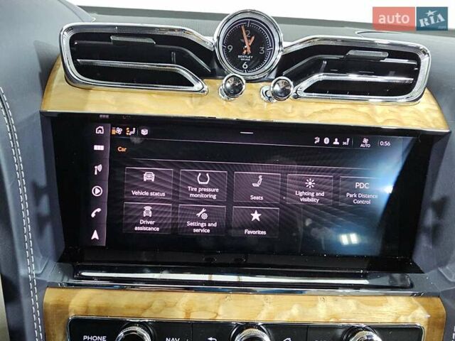 Синій Бентлі Бентайга, об'ємом двигуна 4 л та пробігом 8 тис. км за 209999 $, фото 29 на Automoto.ua