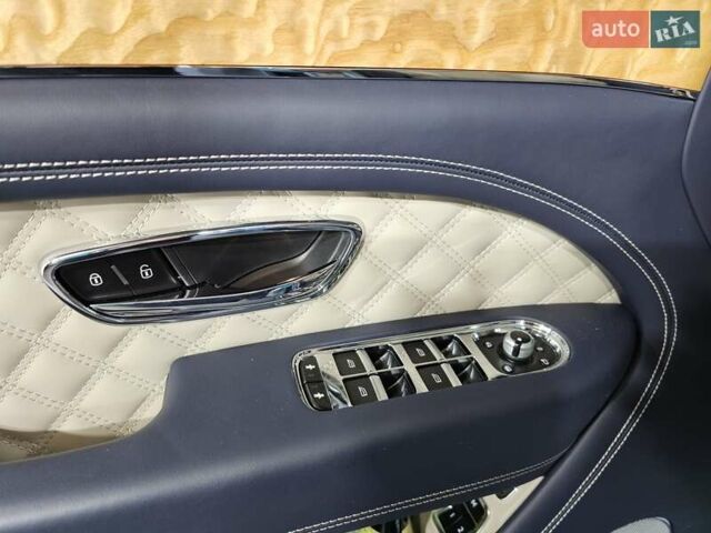 Синій Бентлі Бентайга, об'ємом двигуна 4 л та пробігом 8 тис. км за 209999 $, фото 24 на Automoto.ua