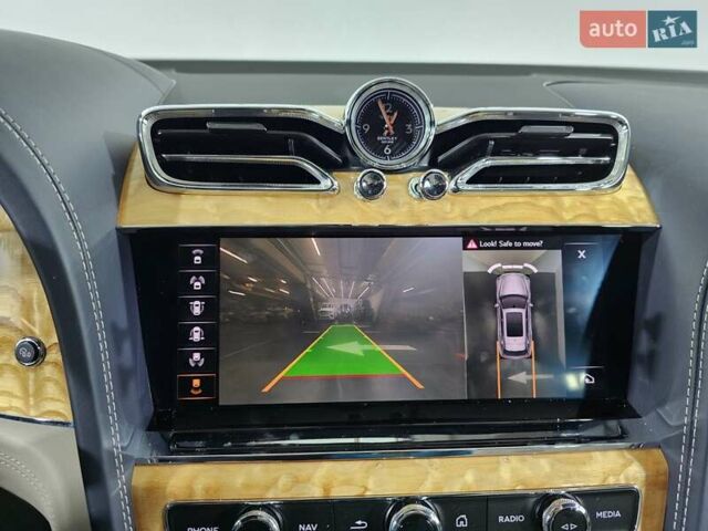 Синій Бентлі Бентайга, об'ємом двигуна 4 л та пробігом 8 тис. км за 209999 $, фото 28 на Automoto.ua