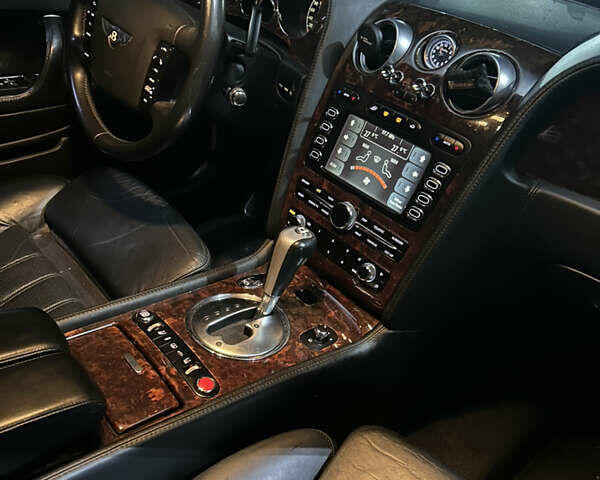 Чорний Бентлі Continental Flying Spur, об'ємом двигуна 6 л та пробігом 120 тис. км за 21700 $, фото 10 на Automoto.ua