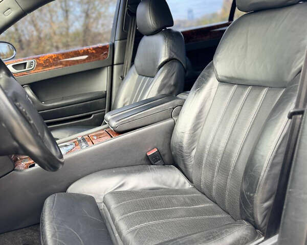 Чорний Бентлі Continental Flying Spur, об'ємом двигуна 6 л та пробігом 126 тис. км за 15800 $, фото 9 на Automoto.ua