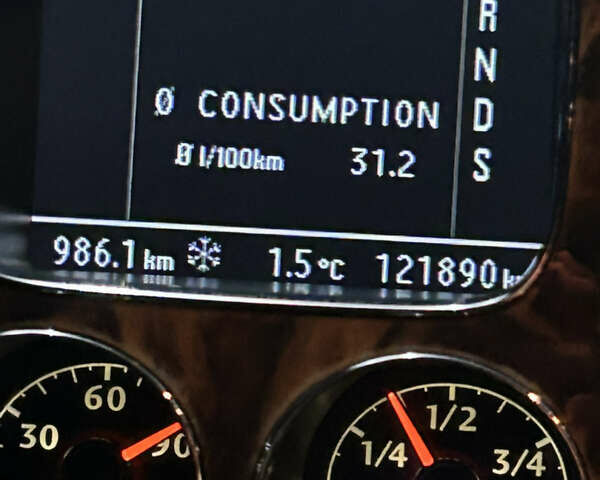 Чорний Бентлі Continental Flying Spur, об'ємом двигуна 6 л та пробігом 120 тис. км за 21700 $, фото 6 на Automoto.ua