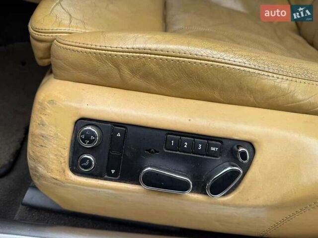 Черный Бентли Континенталь флаинг спур, объемом двигателя 6 л и пробегом 183 тыс. км за 20990 $, фото 18 на Automoto.ua