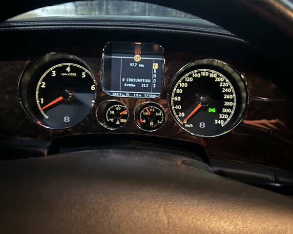 Чорний Бентлі Continental Flying Spur, об'ємом двигуна 6 л та пробігом 120 тис. км за 21700 $, фото 7 на Automoto.ua