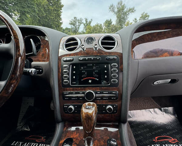 Черный Бентли Континенталь флаинг спур, объемом двигателя 6 л и пробегом 100 тыс. км за 39999 $, фото 136 на Automoto.ua