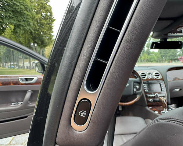 Черный Бентли Континенталь флаинг спур, объемом двигателя 6 л и пробегом 100 тыс. км за 39999 $, фото 92 на Automoto.ua