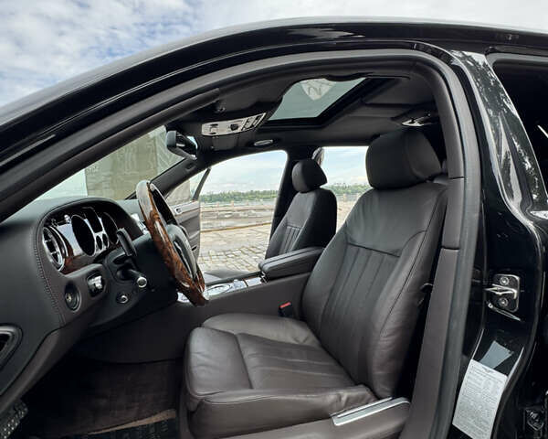 Черный Бентли Континенталь флаинг спур, объемом двигателя 6 л и пробегом 100 тыс. км за 39999 $, фото 102 на Automoto.ua
