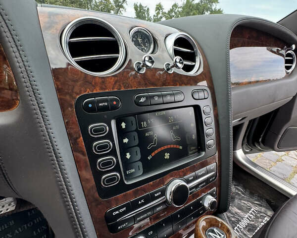 Черный Бентли Континенталь флаинг спур, объемом двигателя 6 л и пробегом 100 тыс. км за 39999 $, фото 104 на Automoto.ua