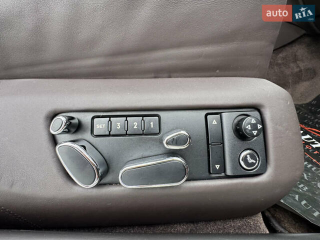 Черный Бентли Континенталь флаинг спур, объемом двигателя 6 л и пробегом 100 тыс. км за 39999 $, фото 130 на Automoto.ua