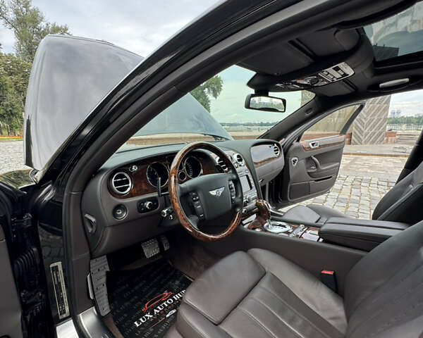 Черный Бентли Континенталь флаинг спур, объемом двигателя 6 л и пробегом 100 тыс. км за 39999 $, фото 86 на Automoto.ua