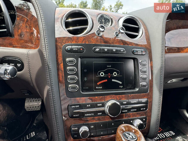 Черный Бентли Континенталь флаинг спур, объемом двигателя 6 л и пробегом 100 тыс. км за 39999 $, фото 55 на Automoto.ua