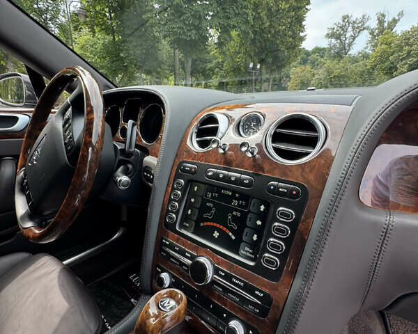 Черный Бентли Континенталь флаинг спур, объемом двигателя 6 л и пробегом 100 тыс. км за 39999 $, фото 137 на Automoto.ua