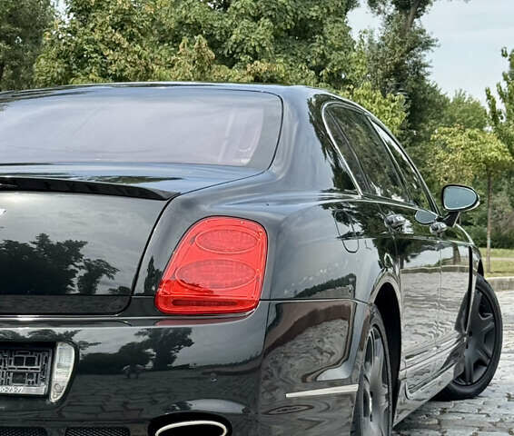 Черный Бентли Континенталь флаинг спур, объемом двигателя 6 л и пробегом 100 тыс. км за 39999 $, фото 212 на Automoto.ua