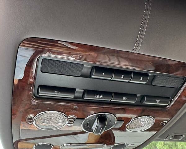 Черный Бентли Континенталь флаинг спур, объемом двигателя 6 л и пробегом 100 тыс. км за 39999 $, фото 224 на Automoto.ua