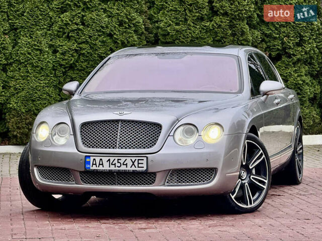 Бентли Континенталь флаинг спур, объемом двигателя 6 л и пробегом 131 тыс. км за 16900 $, фото 8 на Automoto.ua
