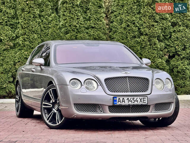 Бентли Континенталь флаинг спур, объемом двигателя 6 л и пробегом 131 тыс. км за 16900 $, фото 2 на Automoto.ua