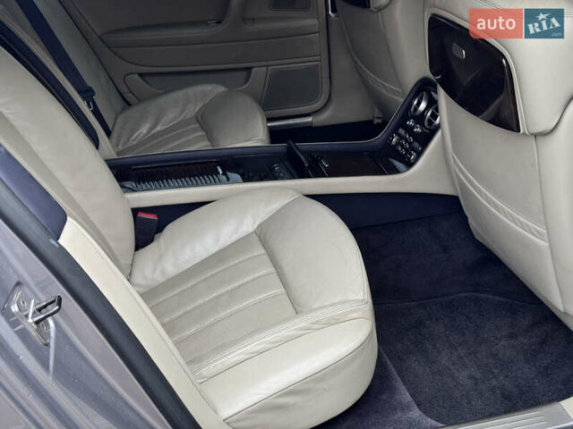 Бентли Континенталь флаинг спур, объемом двигателя 6 л и пробегом 131 тыс. км за 16900 $, фото 25 на Automoto.ua