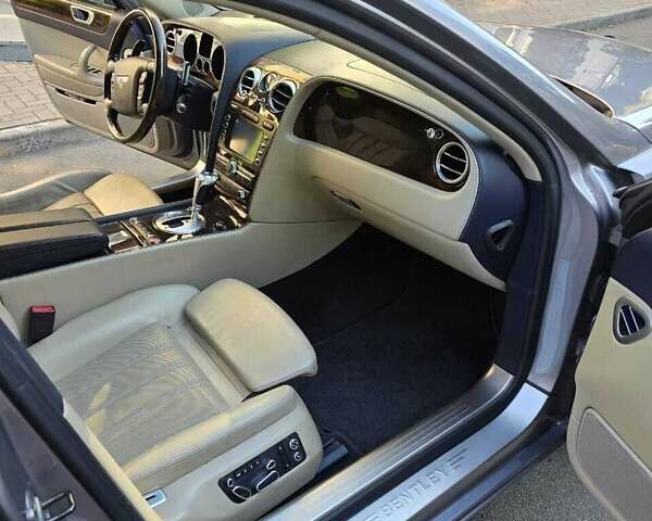 Сірий Бентлі Continental Flying Spur, об'ємом двигуна 6 л та пробігом 131 тис. км за 19500 $, фото 28 на Automoto.ua