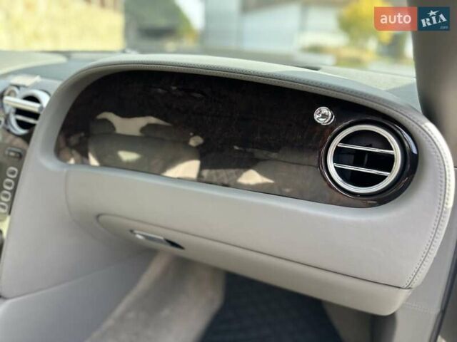 Бентли Континенталь флаинг спур 2008 в Ровно на Automoto.ua Серый Бентли Континенталь флаинг спур, объемом двигателя 6 л и пробегом 50 тыс. км за 41000 $, фото 22 на Automoto.ua