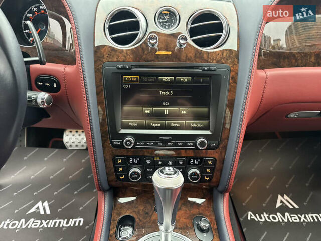 Синий Бентли Континенталь флаинг спур, объемом двигателя 6 л и пробегом 31 тыс. км за 69999 $, фото 19 на Automoto.ua