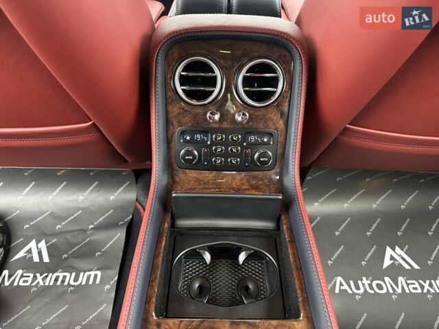 Синий Бентли Континенталь флаинг спур, объемом двигателя 6 л и пробегом 31 тыс. км за 69999 $, фото 31 на Automoto.ua