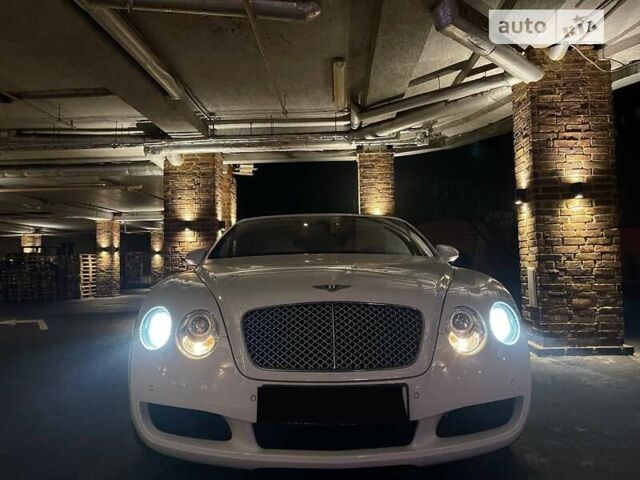Білий Бентлі Continental GT, об'ємом двигуна 6 л та пробігом 14 тис. км за 90007 $, фото 2 на Automoto.ua