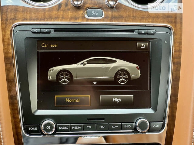 Белый Бентли Континенталь ГТ, объемом двигателя 4 л и пробегом 33 тыс. км за 85000 $, фото 47 на Automoto.ua