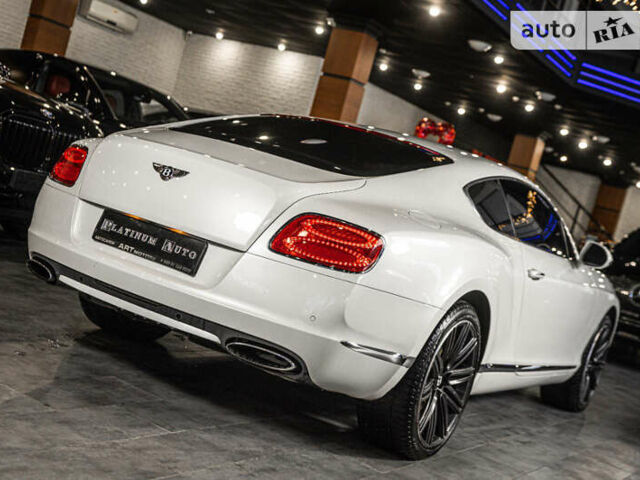 Білий Бентлі Continental GT, об'ємом двигуна 6 л та пробігом 91 тис. км за 58000 $, фото 10 на Automoto.ua