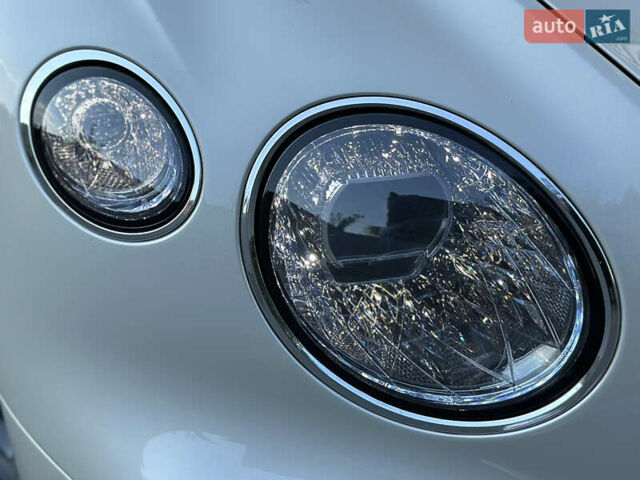 Бежевий Бентлі Continental GT, об'ємом двигуна 6 л та пробігом 27 тис. км за 189000 $, фото 31 на Automoto.ua